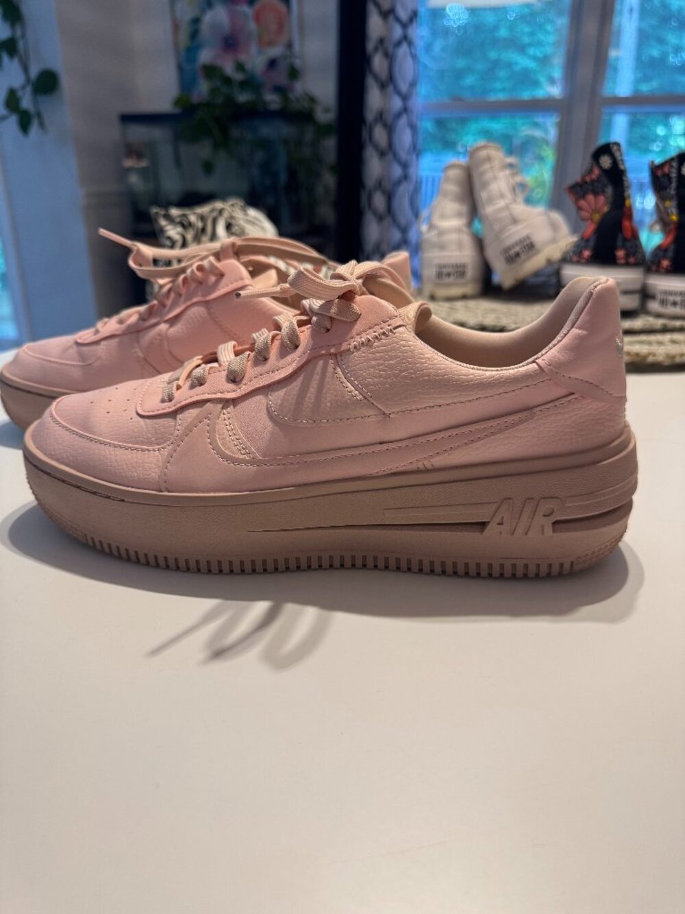 Nike Air Force 1 Pink Platform Sneakers Women’s 9.5 DJ9946-600